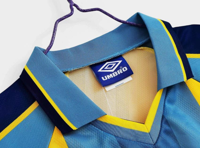 Retro 1995/97 Chelsea Away Soccer Jersey — archive reference
